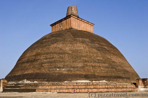 Джетавана ступа (Jethawanaramaya Dagoba)