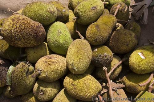 Durian, smells awfully