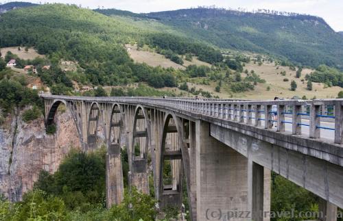 Мост Джурджевича через реку Тара