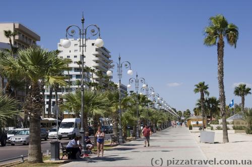 Finikoudes Promenade