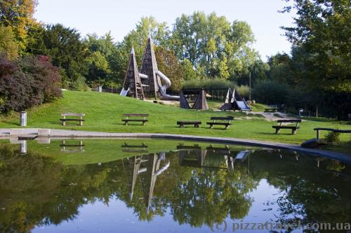 Children's playground in the Westfalenpark 