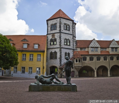 Внутренний двор укрепленного дворца Морицбург в Халле