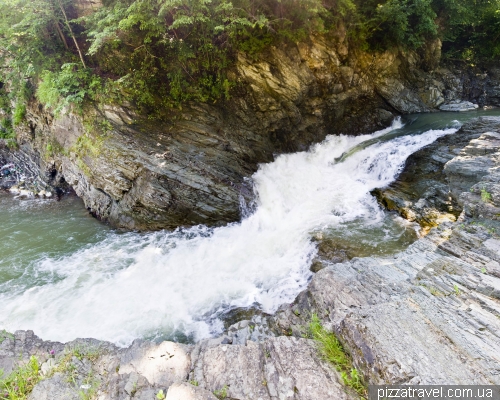 Sheshori waterfalls