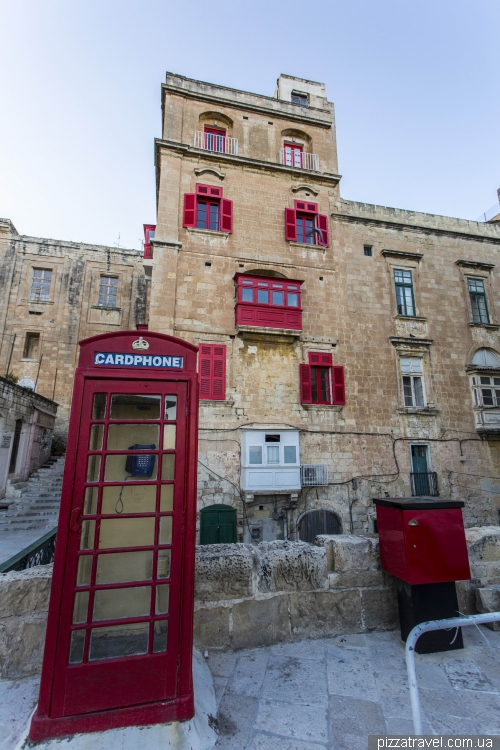 Balconies of Valletta