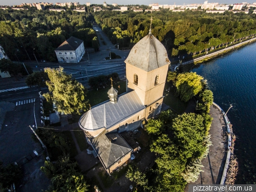 Церковь Воздвижения Честного Креста