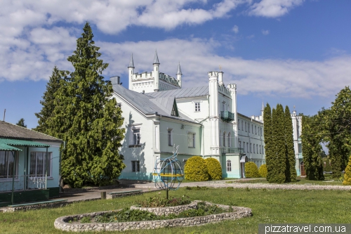 Дворец в Белокринице