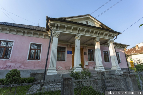 Бережани