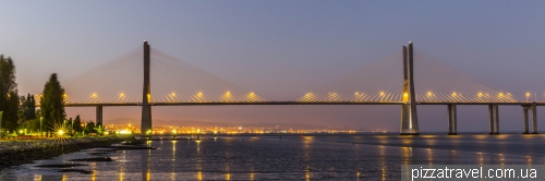 Лиссабон - мост Васко да Гама