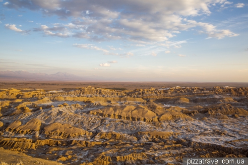 Місячна долина в пустелі Атакама