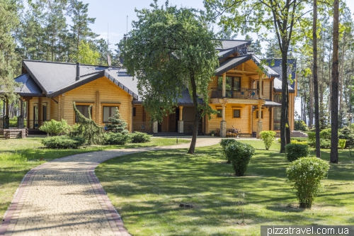 Мисливська резиденція Януковича Сухолуччя