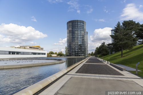 Автомісто в Вольфсбурзі (Autostadt)