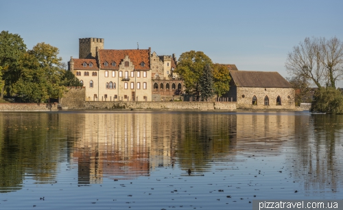 Замок Флехтінген (Wasserburg Flechtingen)