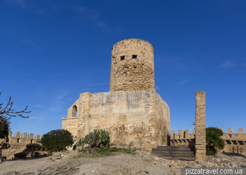 Замок Капдепера (Castell de Capdepera)