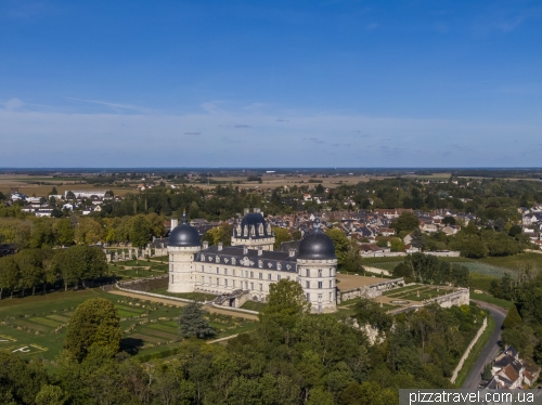 Замок Валансе (Chateau de Valencay)