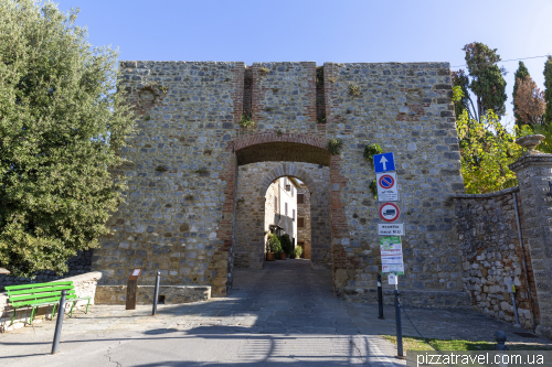Монтефоллоніко (Montefollonico)
