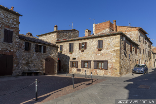 Монтефоллоніко (Montefollonico)