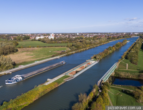 Водні мости в Ганновері