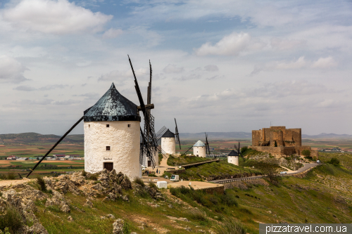 Вітряні млини Консуегри (Molinos de Viento de Consuegra)