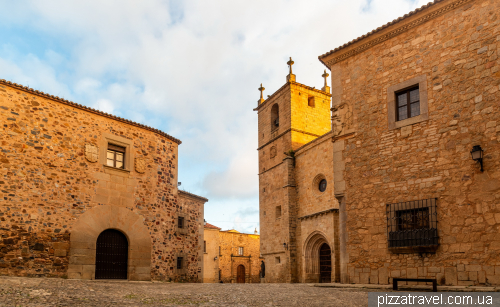 Касерес (Caceres)