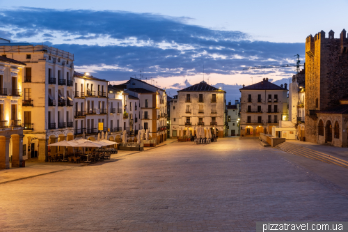 Касерес (Caceres)