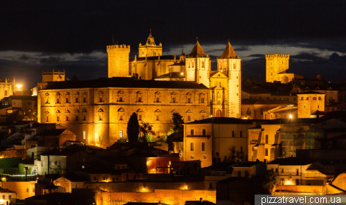 Касерес (Caceres)
