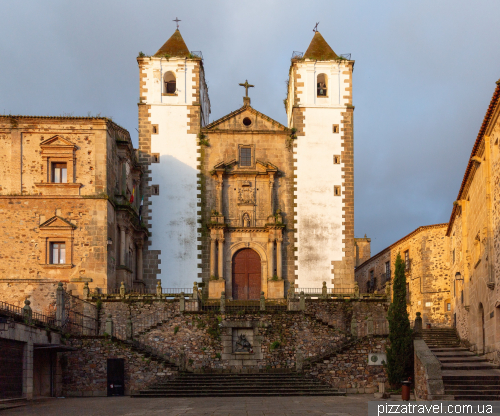 Касерес (Caceres)