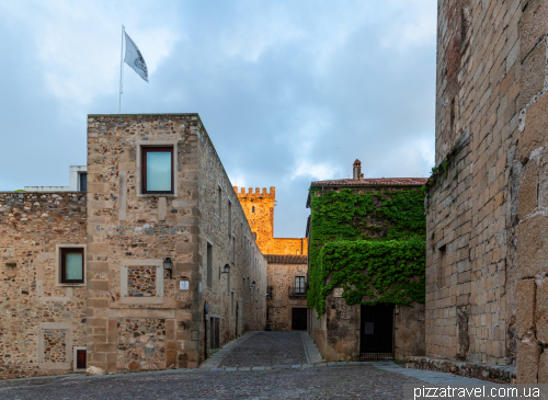 Касерес (Caceres)