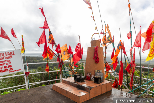 Hindu temple on the crater lake of Grand Bassin