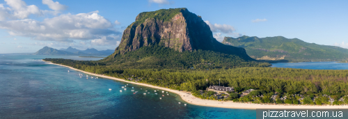 Пляж Ле Морн (Le Morne)