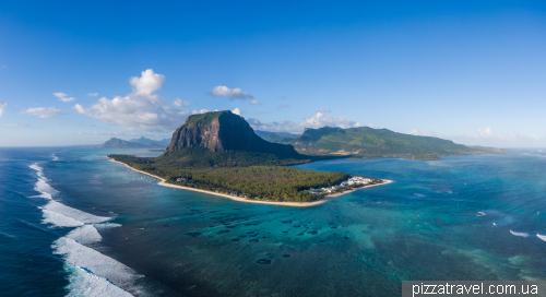 Пляж Ле Морн (Le Morne)