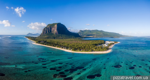 Пляж Ле Морн (Le Morne)