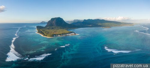 Пляж Ле Морн (Le Morne)