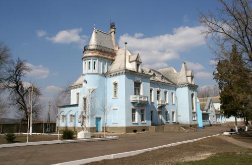 Kuris Palace in Isaievo