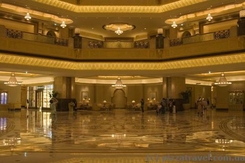Emirates Palace Hotel in Abu Dhabi