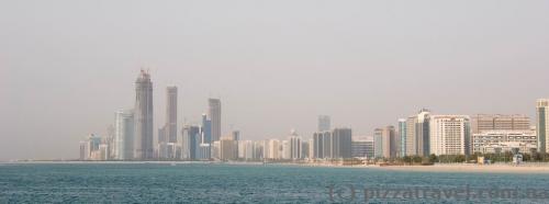 Панорама Абу-Дабі приблизно від готелю