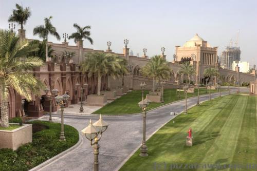Готель Emirates Palace в Абу-Дабі