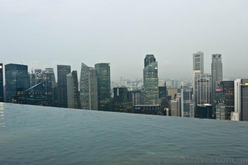 Infinity pool on the roof of Marina Bay Sands